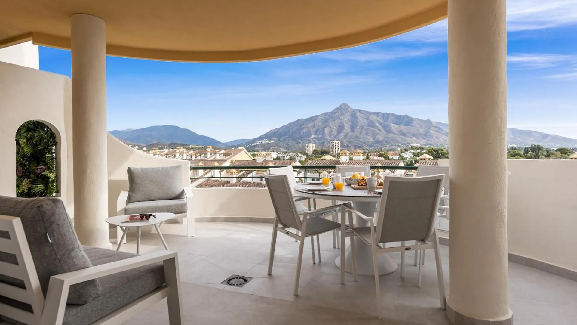 Senorio De Aloha Apartment Marbella